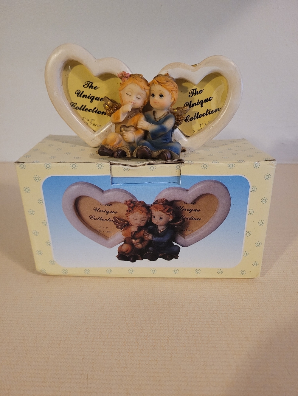 VINTAGE NIB The unique collection Double heart shaped frame